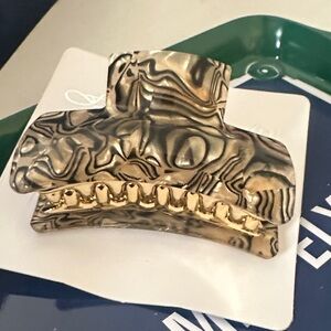Gold and Black marble Claw Clip imported from France 🇫🇷